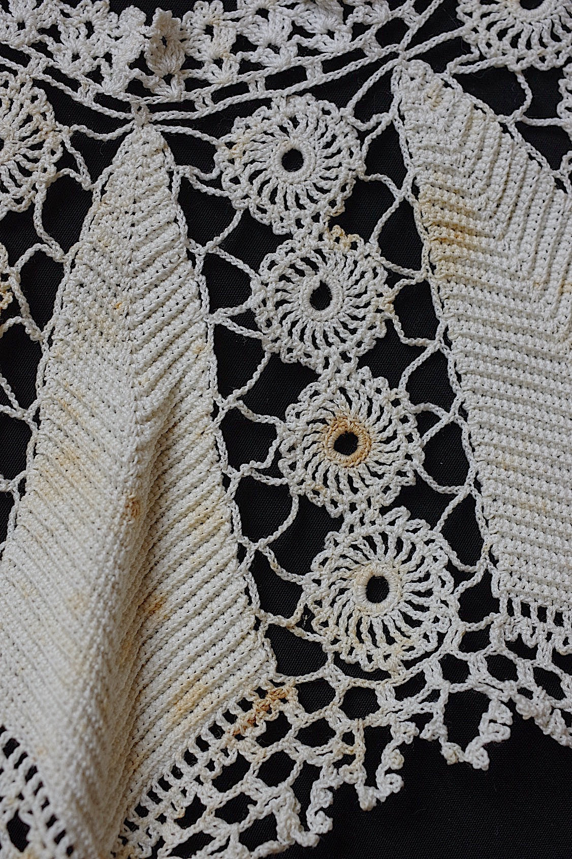 アンティークレース 3つ/dentelle ancienne/antique lace .FR a l'epoque