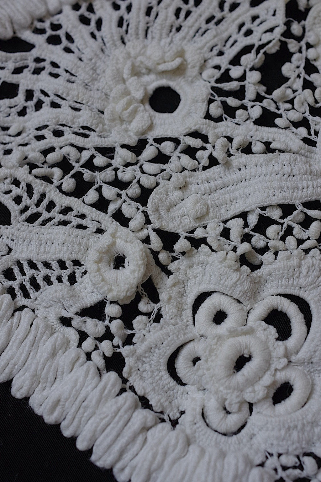 アンティークレース 3つ/dentelle ancienne/antique lace .FR a l'epoque