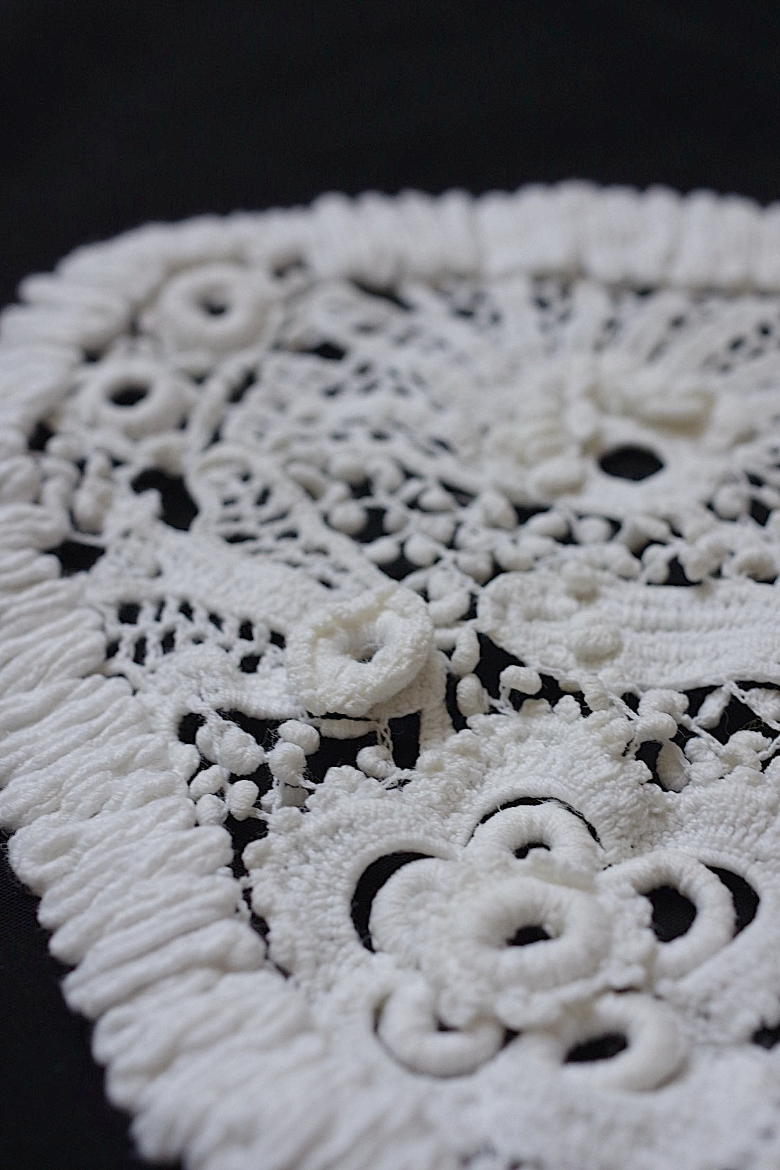 アンティークレース 3つ/dentelle ancienne/antique lace .FR a l'epoque