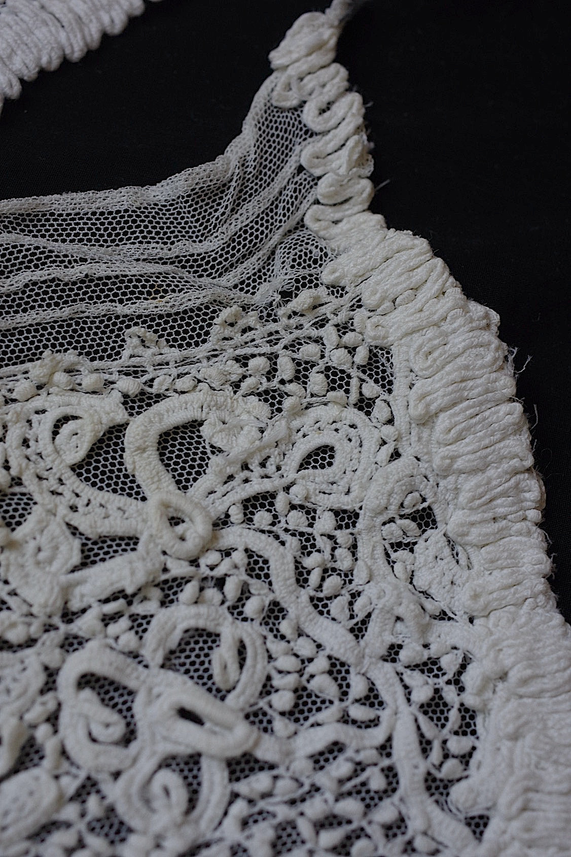 アンティークレース 3つ/dentelle ancienne/antique lace .FR a l'epoque