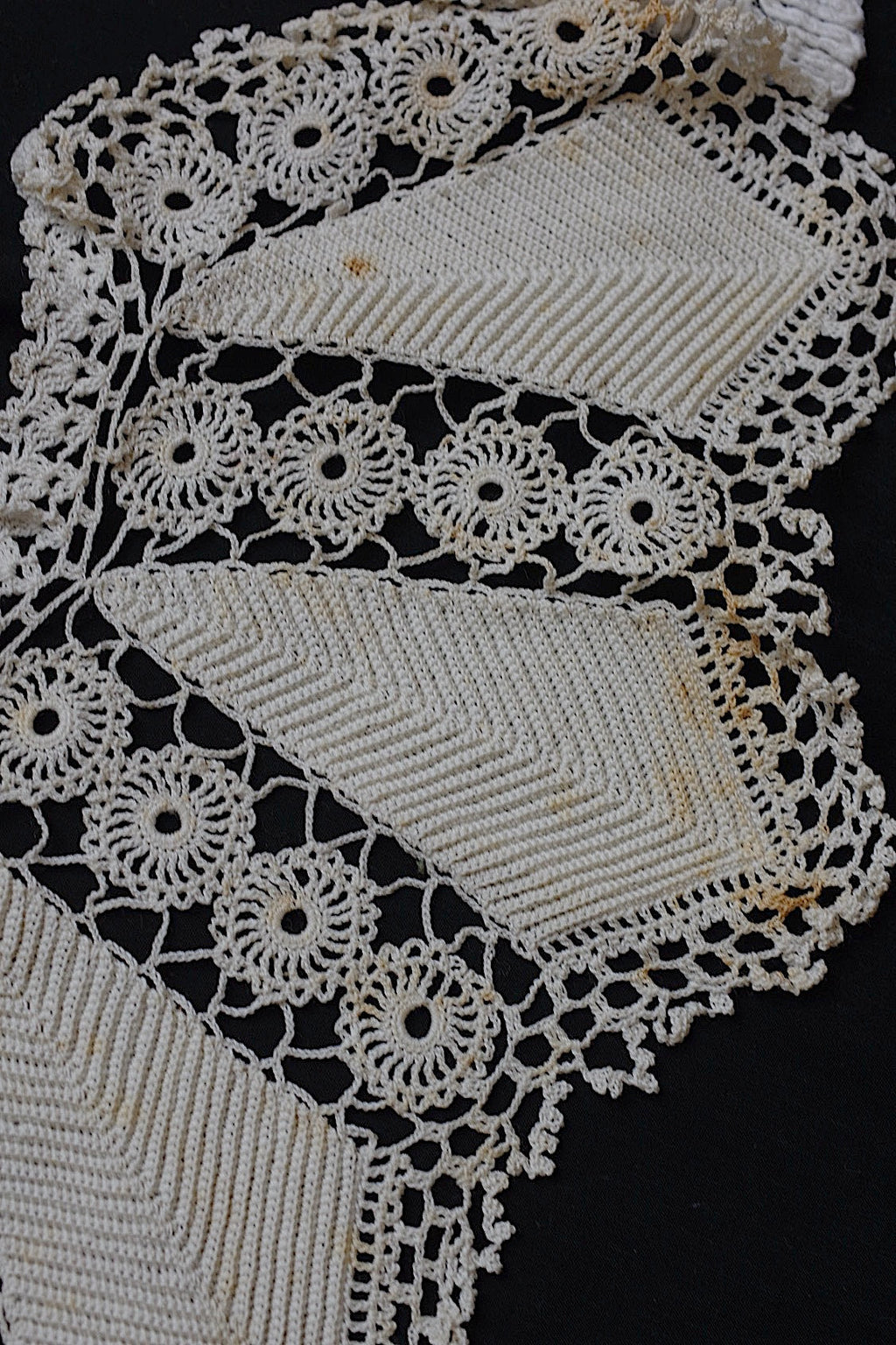 アンティークレース 3つ/dentelle ancienne/antique lace .FR a l'epoque