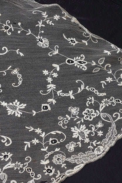 アンティークレース プラストロン＋ハギレ/dentelle ancienne/antique lace .FR a l'epoque