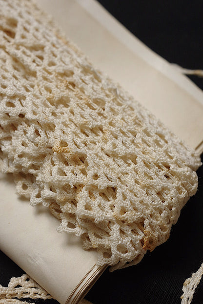 アンティークレース クロシェレース/dentelle ancienne/antique lace .FR a l'epoque