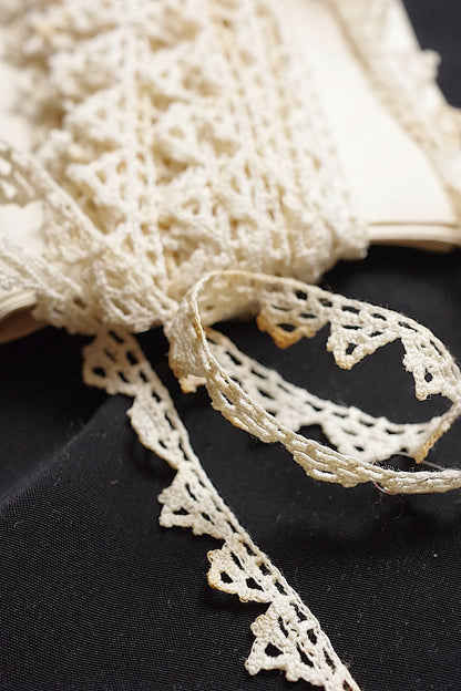 アンティークレース クロシェレース/dentelle ancienne/antique lace .FR a l'epoque