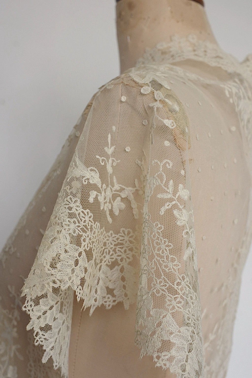 アンティークレース ケープ/dentelle ancienne/antique lace .FR a l'epoque