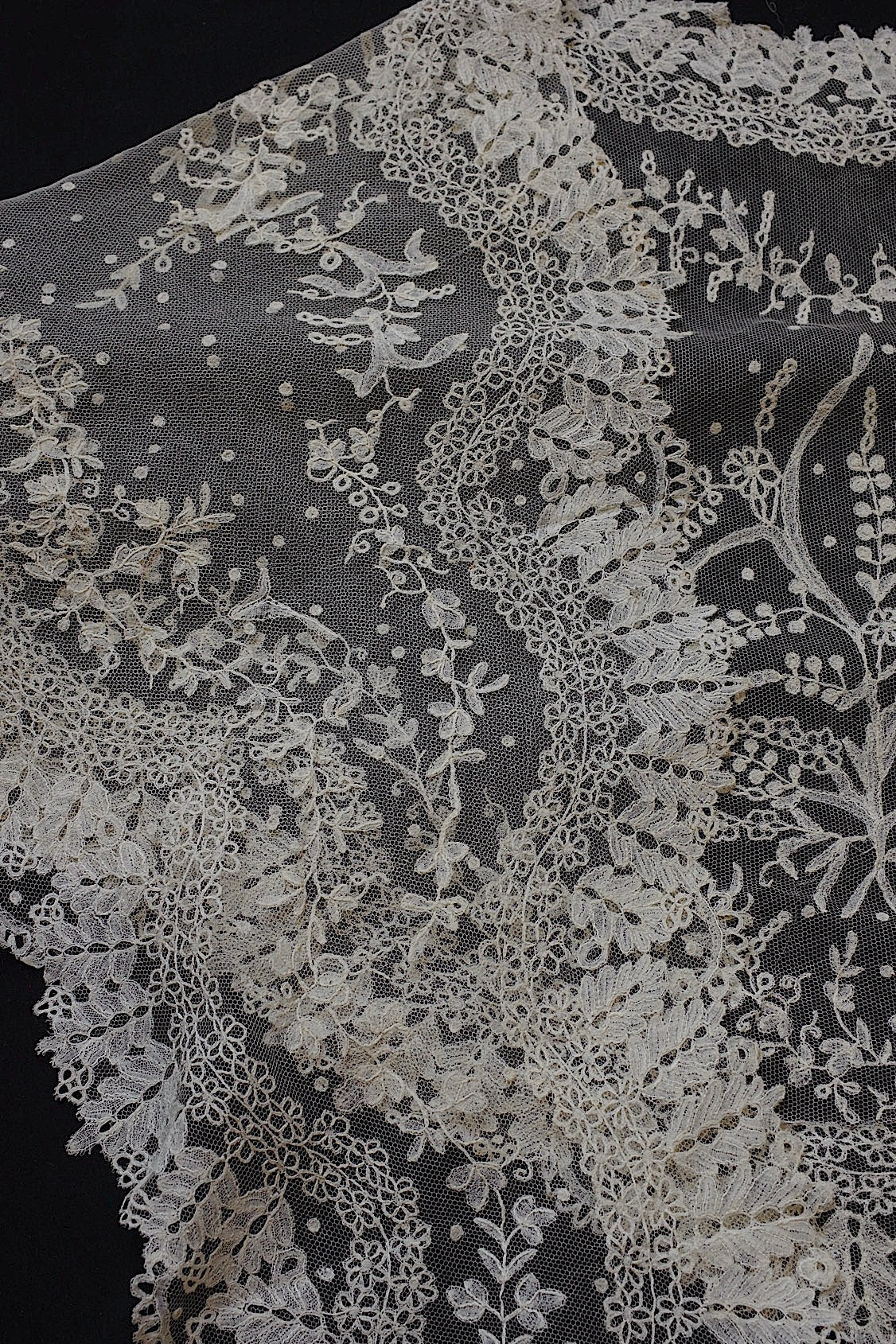 アンティークレース ケープ/dentelle ancienne/antique lace .FR a l'epoque