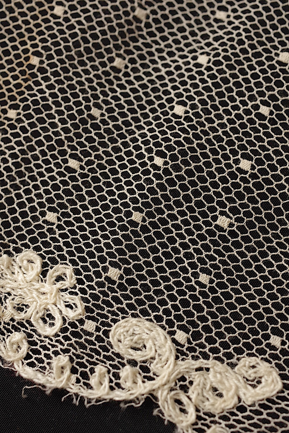 アンティークレースハギレ２種/dentelle ancienne/antique lace .FR a l'epoque