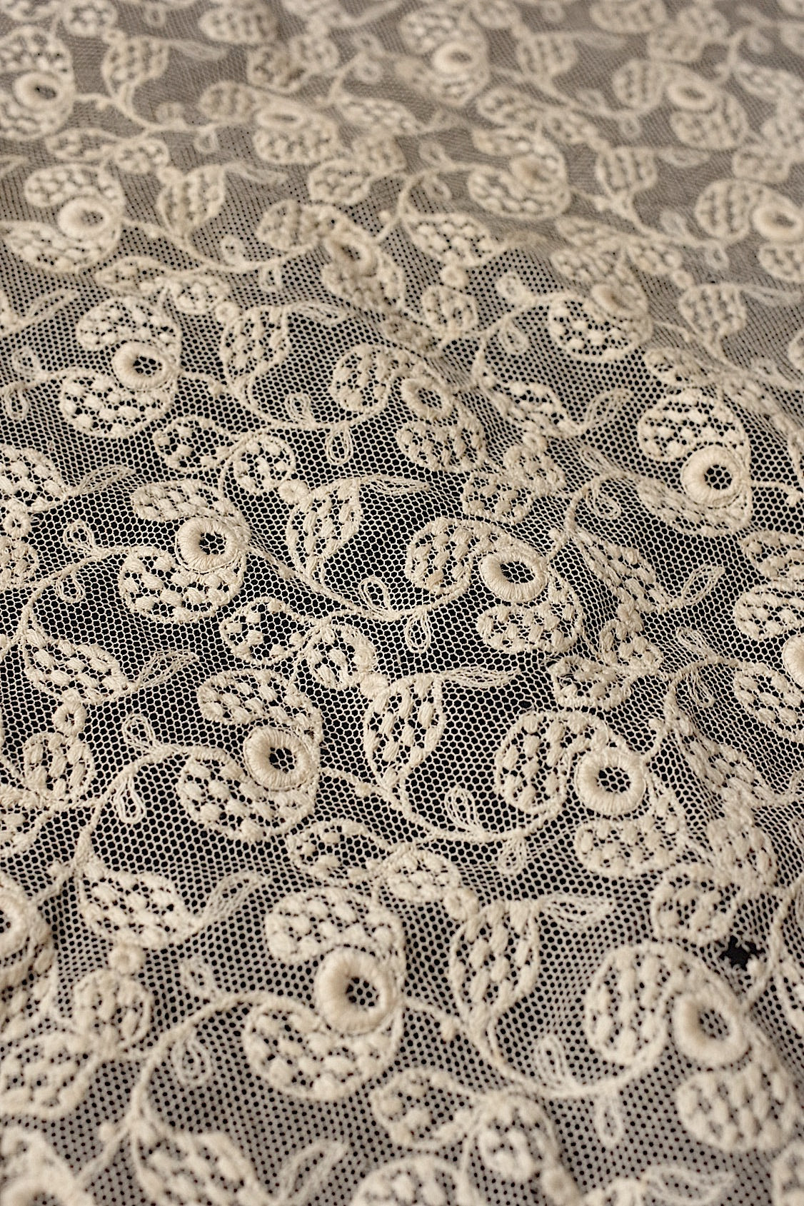 アンティークレースハギレ２種/dentelle ancienne/antique lace .FR a l'epoque