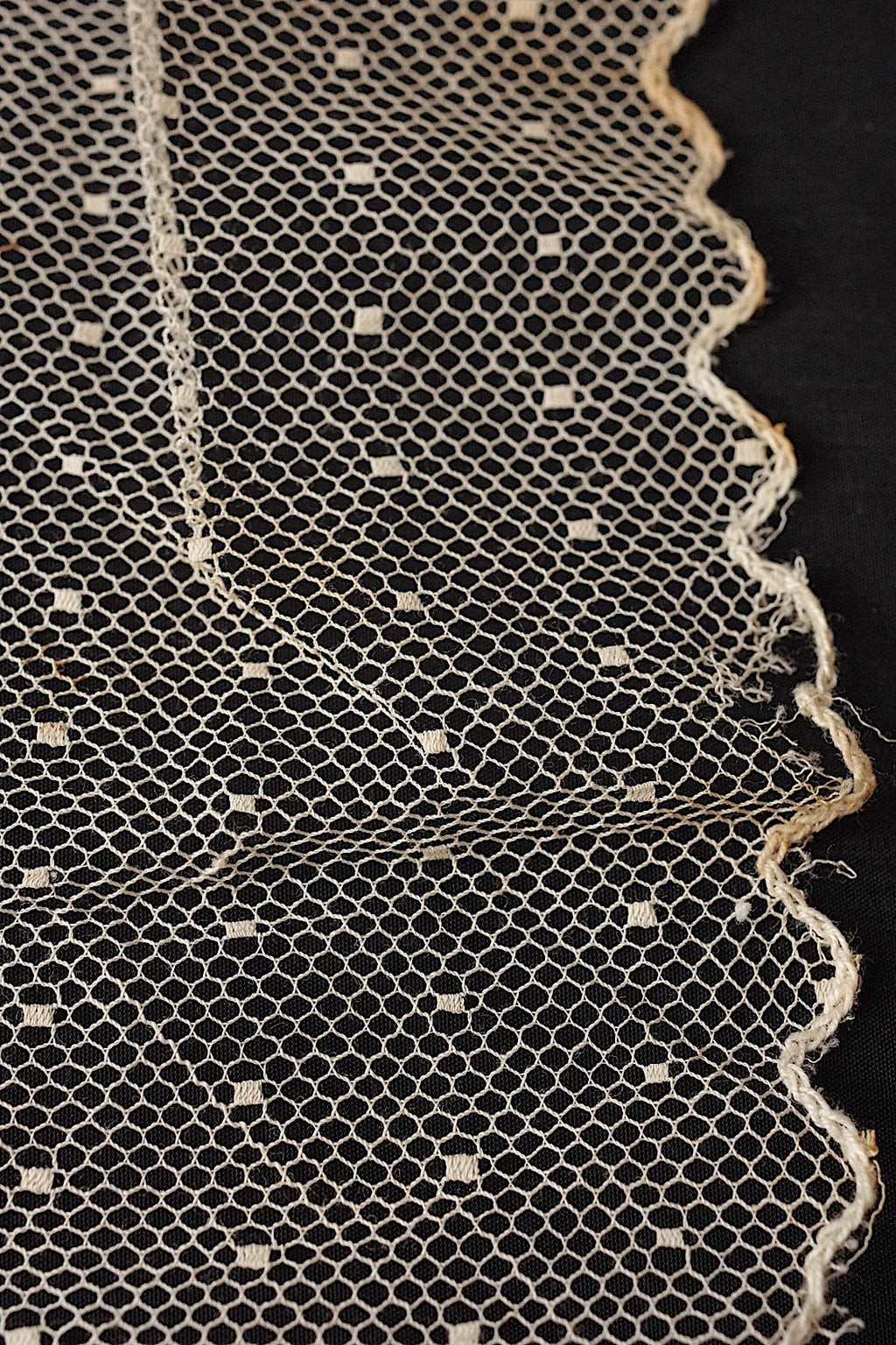 アンティークレースハギレ２種/dentelle ancienne/antique lace .FR a l'epoque