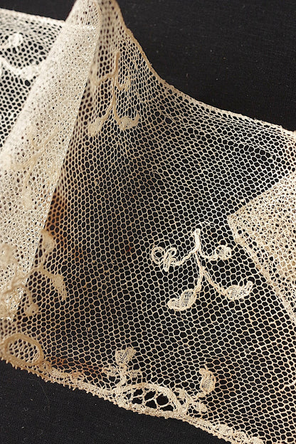 アンティークレース3種/dentelle ancienne/antique lace .FR a l'epoque