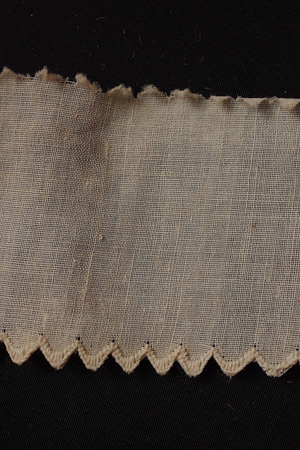 アンティークレーステープ/dentelle ancienne/antique lace .FR a l'epoque