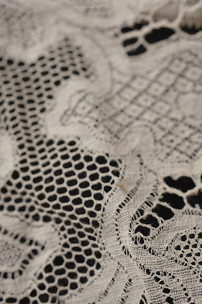 アンティークレース首周り/dentelle ancienne/antique lace .FR a l'epoque