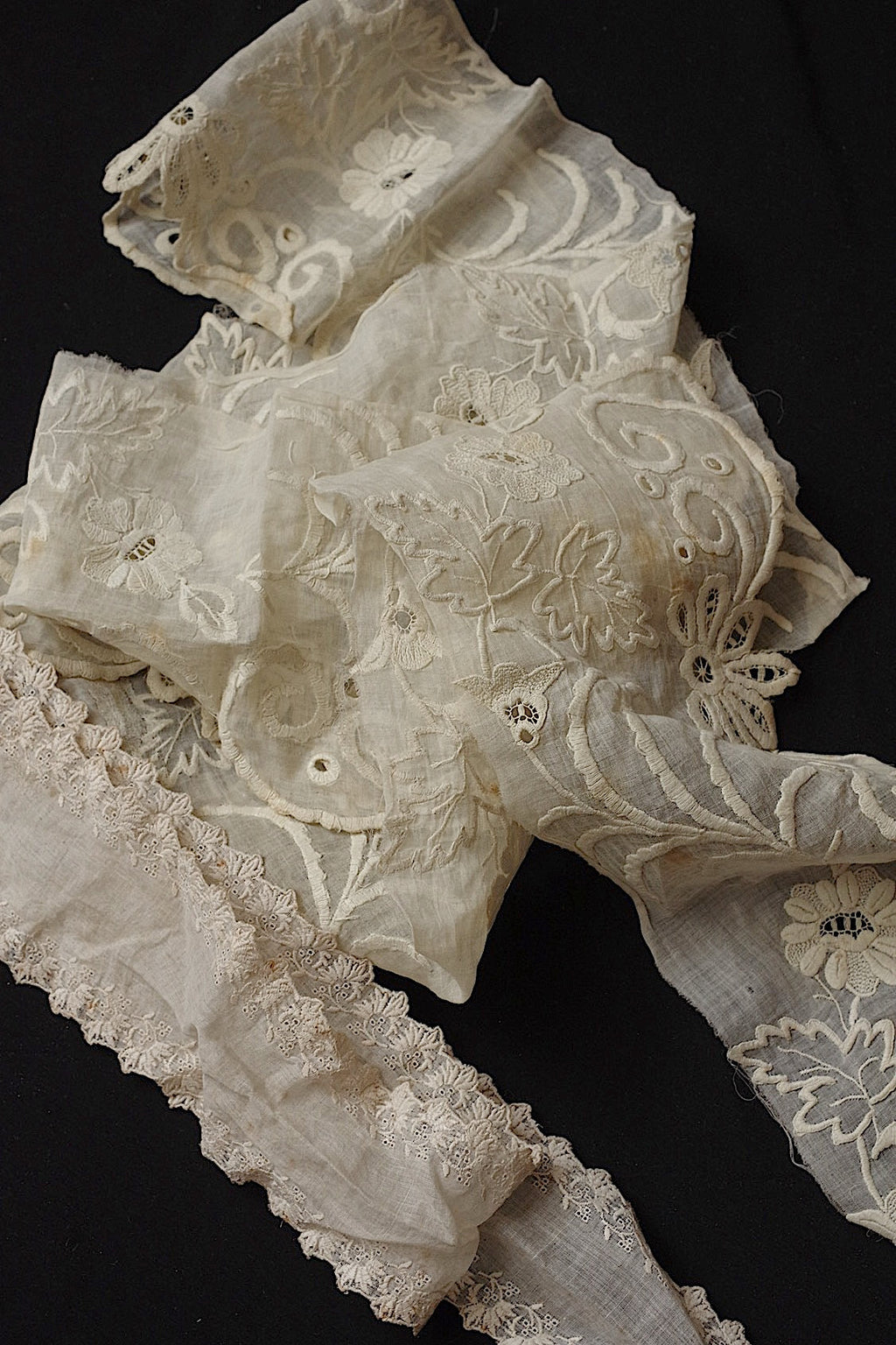 アンティークレース刺繍レース/dentelle ancienne/antique lace .FR a l'epoque