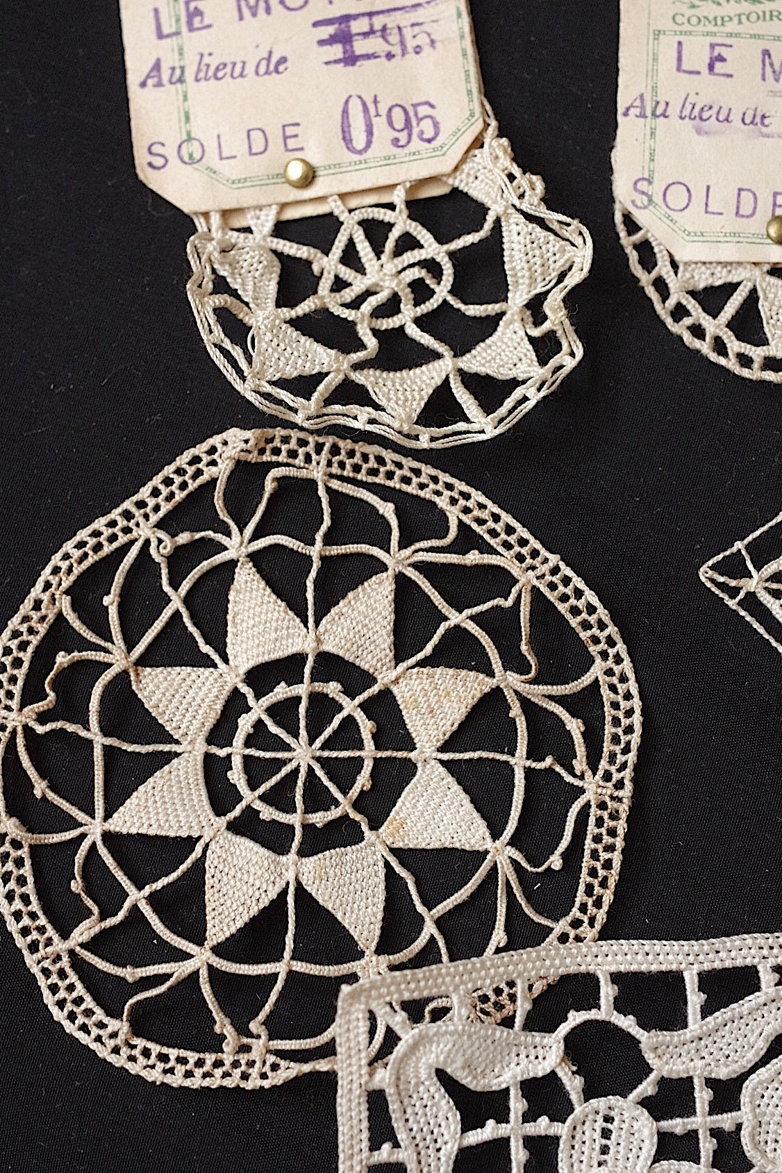 アンティークレースモチーフlots1/dentelle ancienne/antique lace .FR a l'epoque