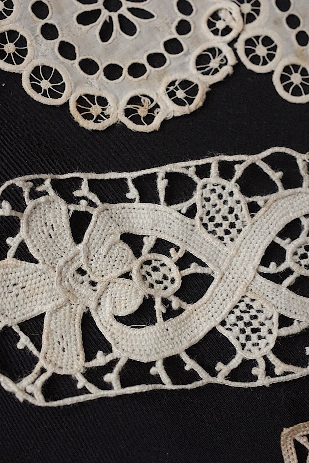 アンティークレースモチーフlots1/dentelle ancienne/antique lace .FR a l'epoque