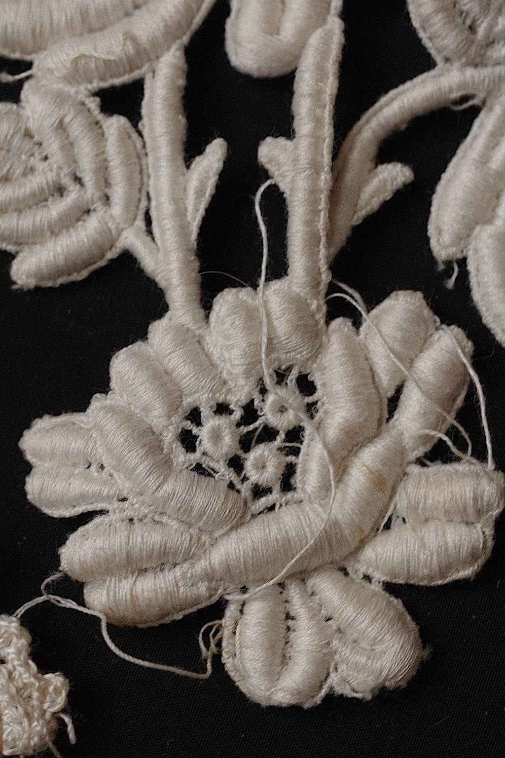 アンティークレースモチーフlots2/dentelle ancienne/antique lace .FR a l'epoque