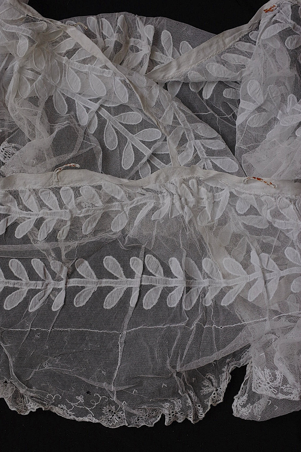 アンティークレースbas d'aube/dentelle ancienne/antique lace .FR a l'epoque