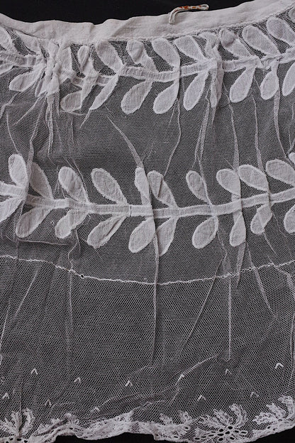 アンティークレースbas d'aube/dentelle ancienne/antique lace .FR a l'epoque