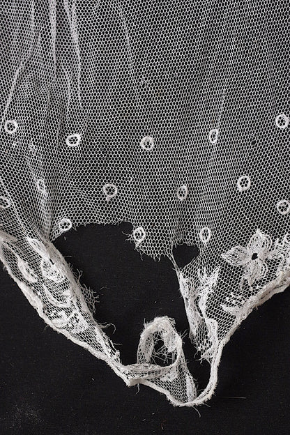 アンティークレースbas d'aube/dentelle ancienne/antique lace .FR a l'epoque