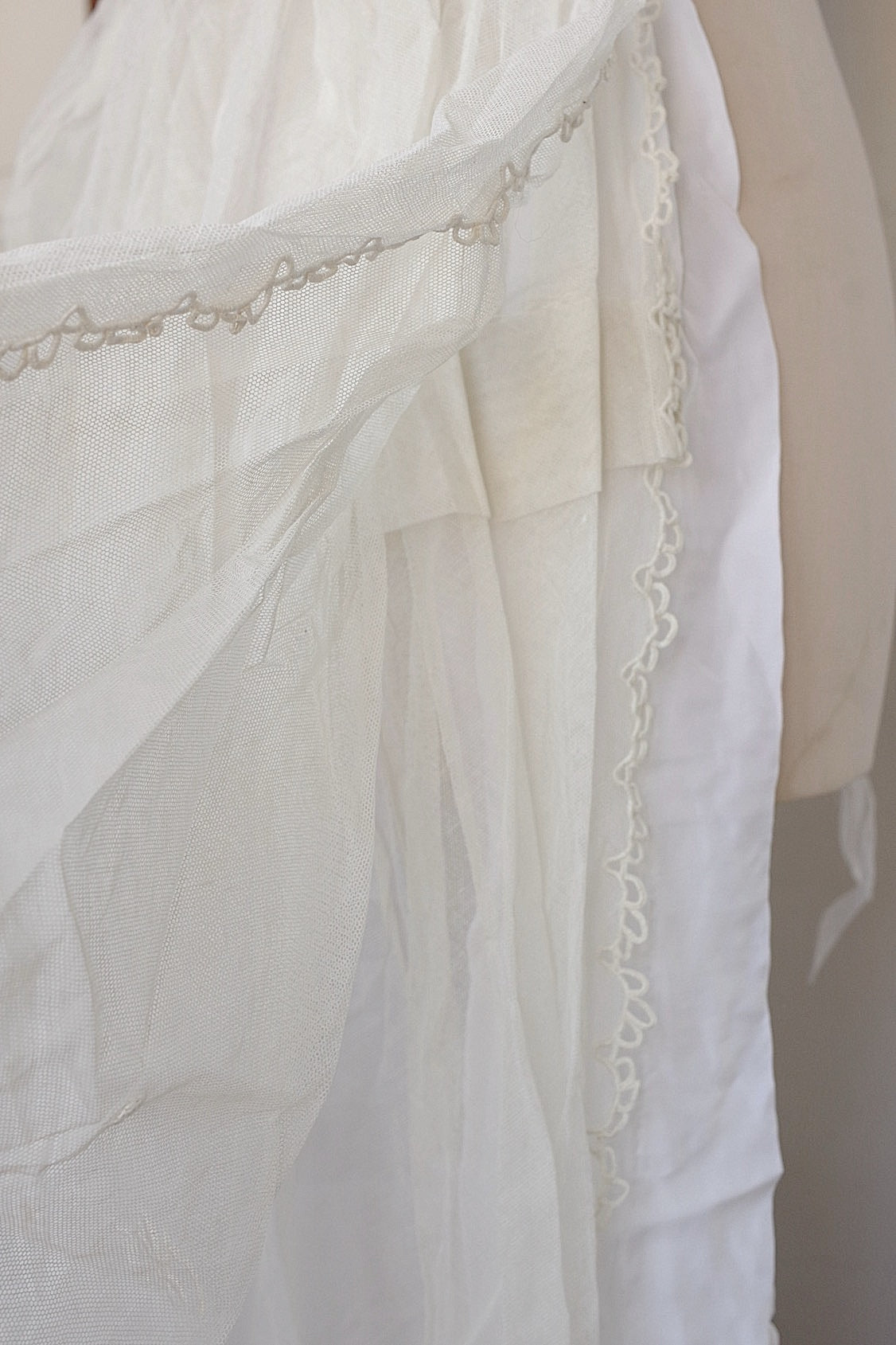 アンティークレースタブリエ/dentelle ancienne/antique lace .FR a l'epoque