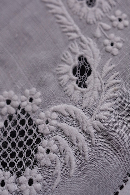 アンティーク刺繍ハンカチ/dentelle ancienne/antique lace .FR a l'epoque