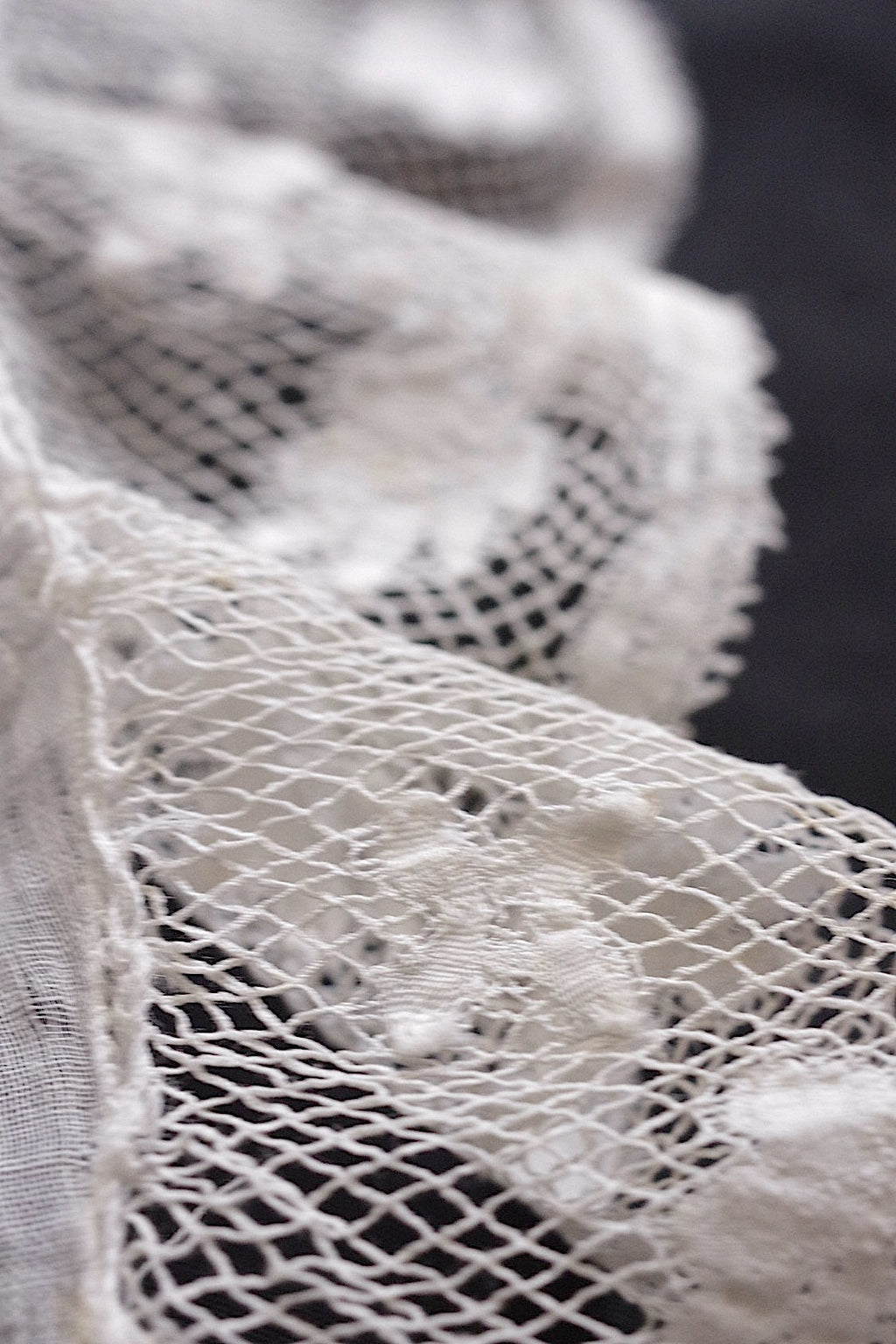 アンティーク刺繍レースハンカチ/dentelle ancienne/antique lace .FR a l'epoque