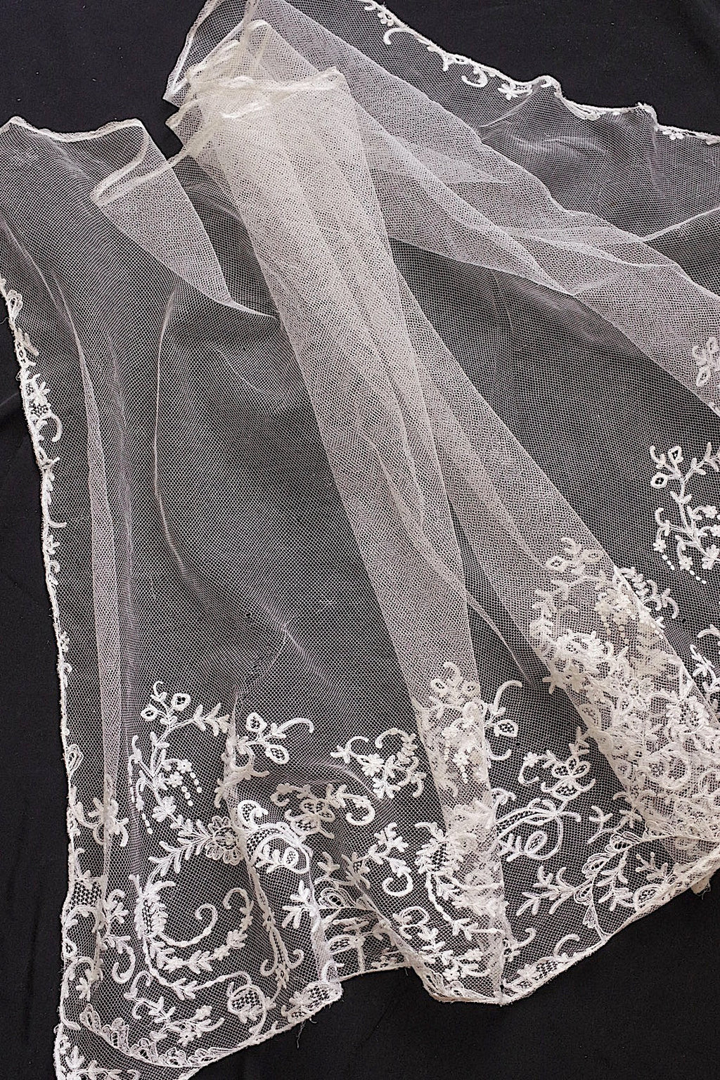 アンティークレースベール/dentelle ancienne/antique lace .FR a l'epoque