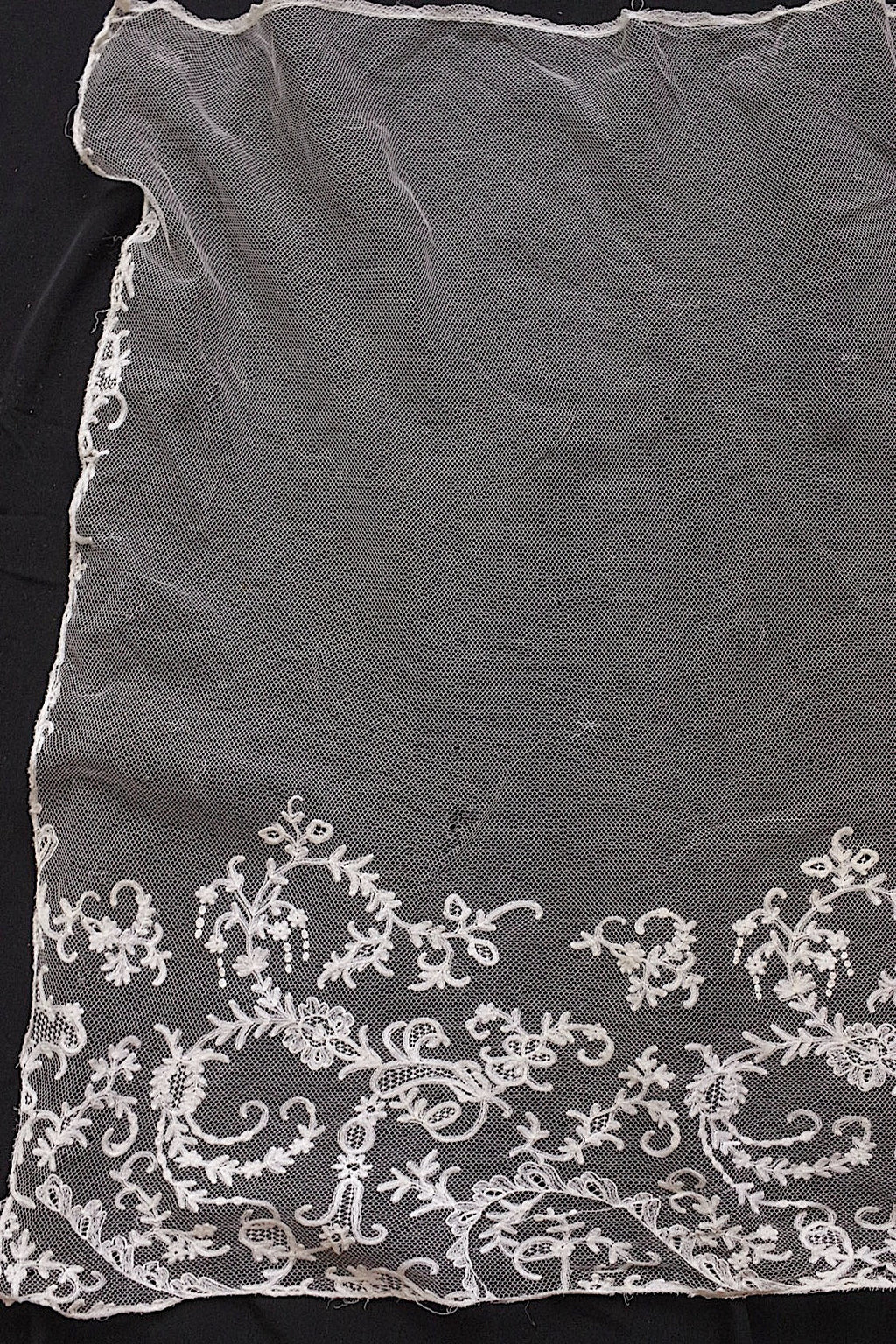アンティークレースベール/dentelle ancienne/antique lace .FR a l'epoque