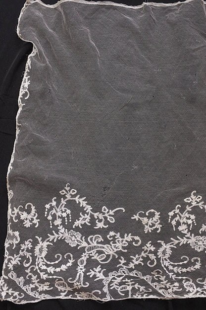 アンティークレースベール/dentelle ancienne/antique lace .FR a l'epoque