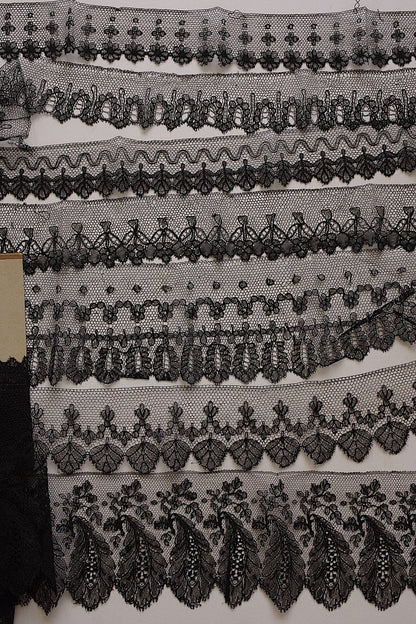 アンティークレースシャンティイ　lots1/dentelle ancienne/antique lace .FR a l'epoque