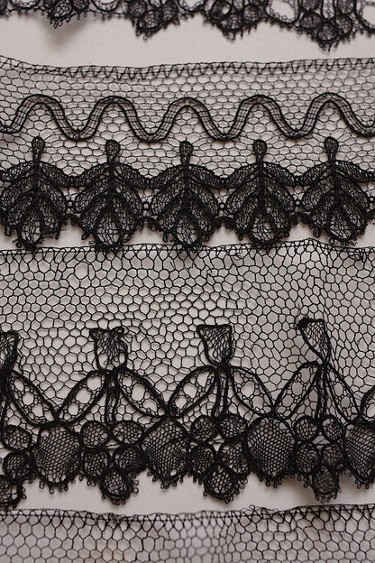 アンティークレースシャンティイ　lots1/dentelle ancienne/antique lace .FR a l'epoque