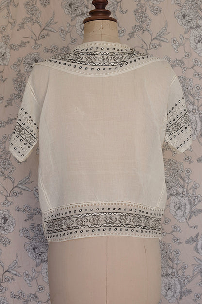 アンティークブラウス/vêtement ancien/blouse antique .FR a l'epoque