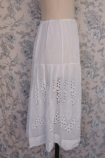 アンティークスカート/vêtement ancien/antique skirt .FR a l'epoque
