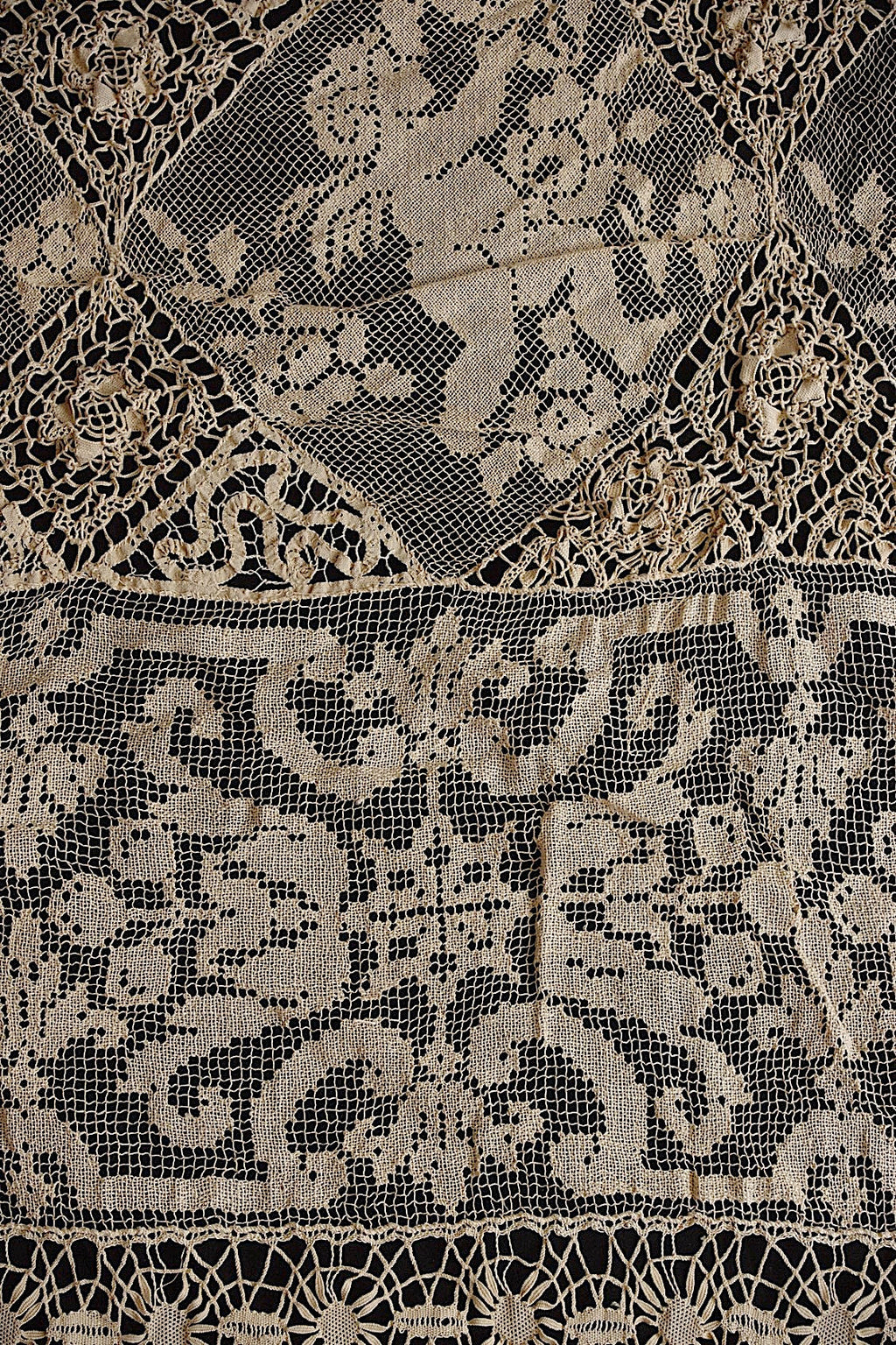 アンティーククロス/linge de maison/antique lace .FR a l'epoque