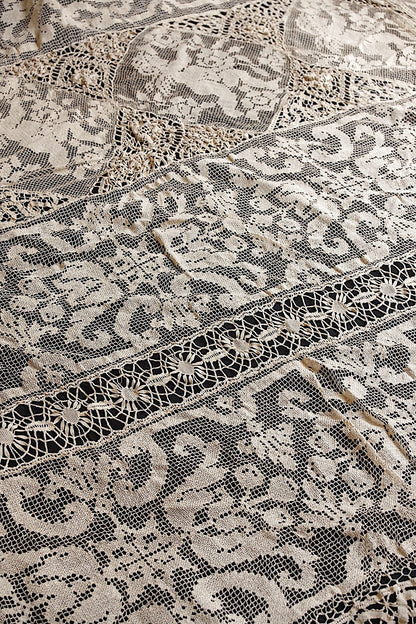 アンティーククロス/linge de maison/antique lace .FR a l'epoque