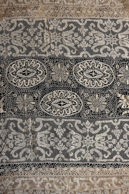 アンティーククロス/linge de maison/antique lace .FR a l'epoque