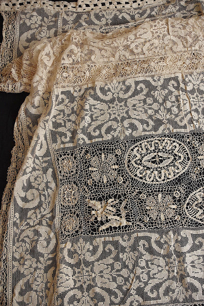 アンティーククロス/linge de maison/antique lace .FR a l'epoque