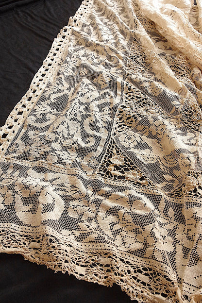 アンティーククロス/linge de maison/antique lace .FR a l'epoque