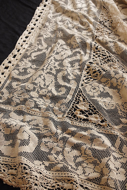 アンティーククロス/linge de maison/antique lace .FR a l'epoque