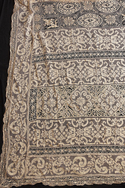 アンティーククロス/linge de maison/antique lace .FR a l'epoque
