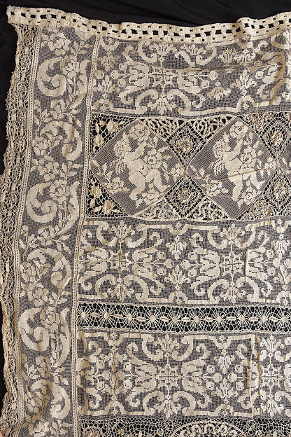 アンティーククロス/linge de maison/antique lace .FR a l'epoque