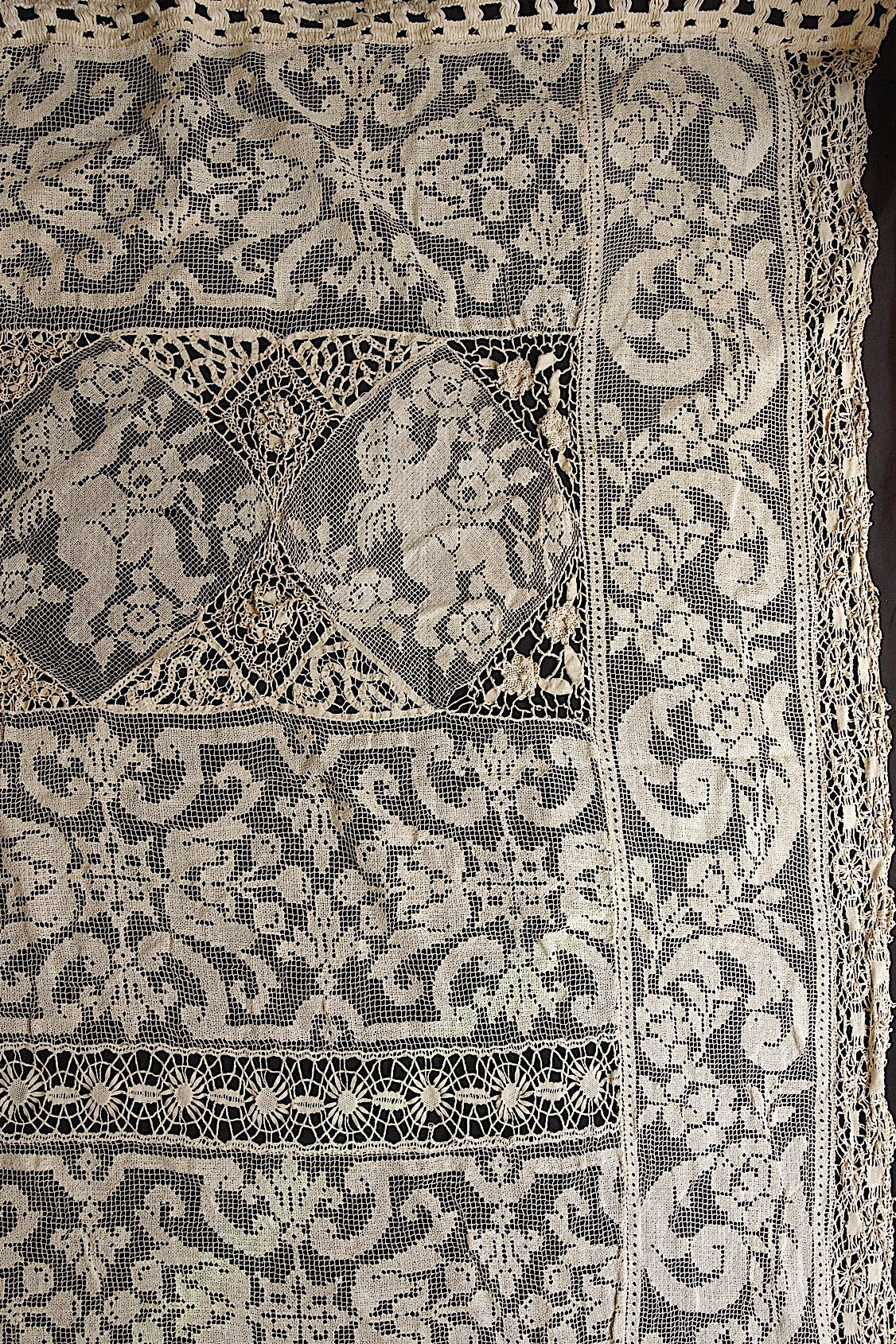 アンティーククロス/linge de maison/antique lace .FR a l'epoque