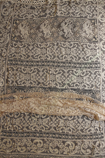 アンティーククロス/linge de maison/antique lace .FR a l'epoque