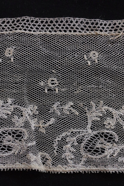 アンティークレース110cm 105cm/dentelle ancienne/antique lace .FR a l'epoque