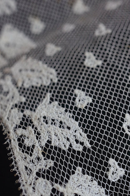 アンティークレース110cm 105cm/dentelle ancienne/antique lace .FR a l'epoque