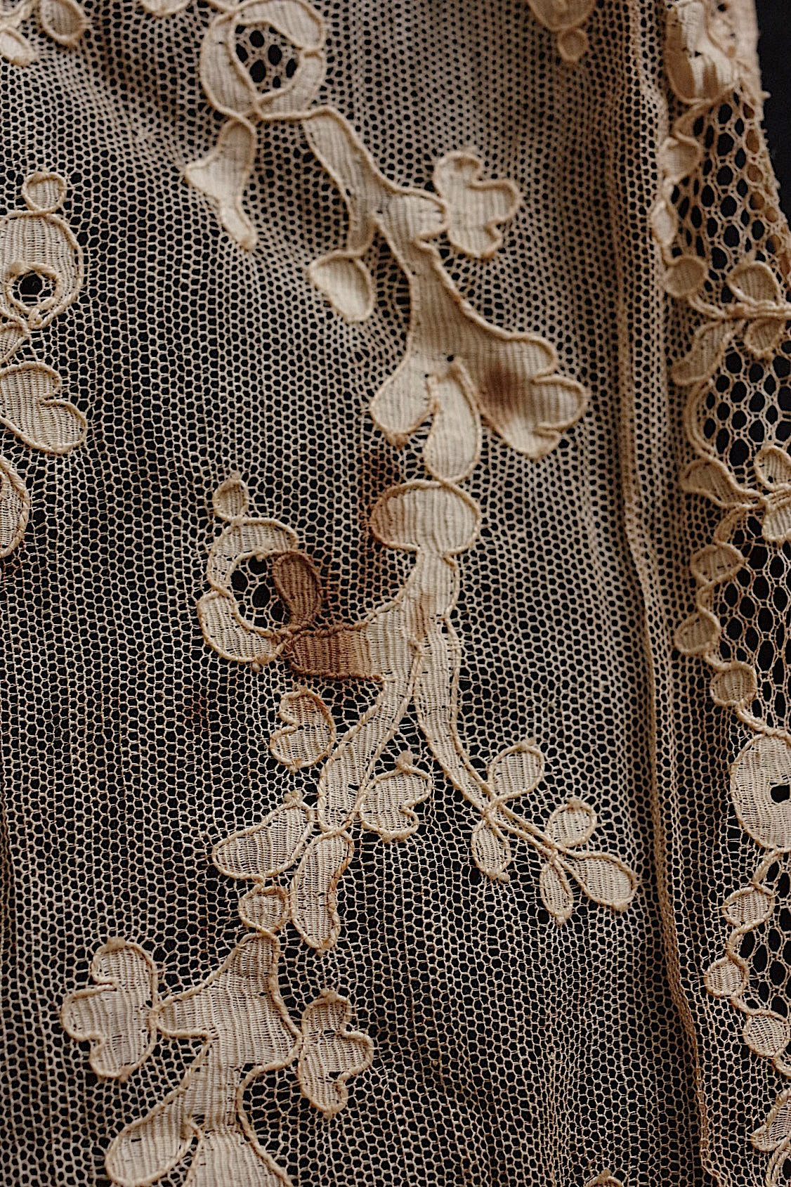 アンティークレースラペット2つ/dentelle ancienne/antique lace .FR a l'epoque