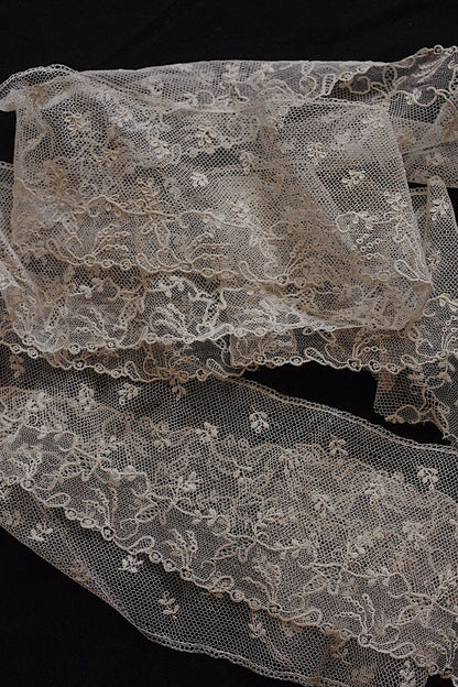 アンティークレースアランソン/dentelle ancienne/antique lace .FR a l'epoque