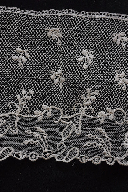 アンティークレースアランソン/dentelle ancienne/antique lace .FR a l'epoque