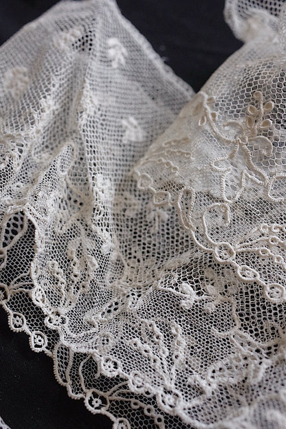 アンティークレースアランソン/dentelle ancienne/antique lace .FR a l'epoque