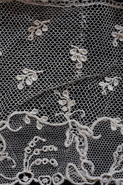 アンティークレースアランソン/dentelle ancienne/antique lace .FR a l'epoque